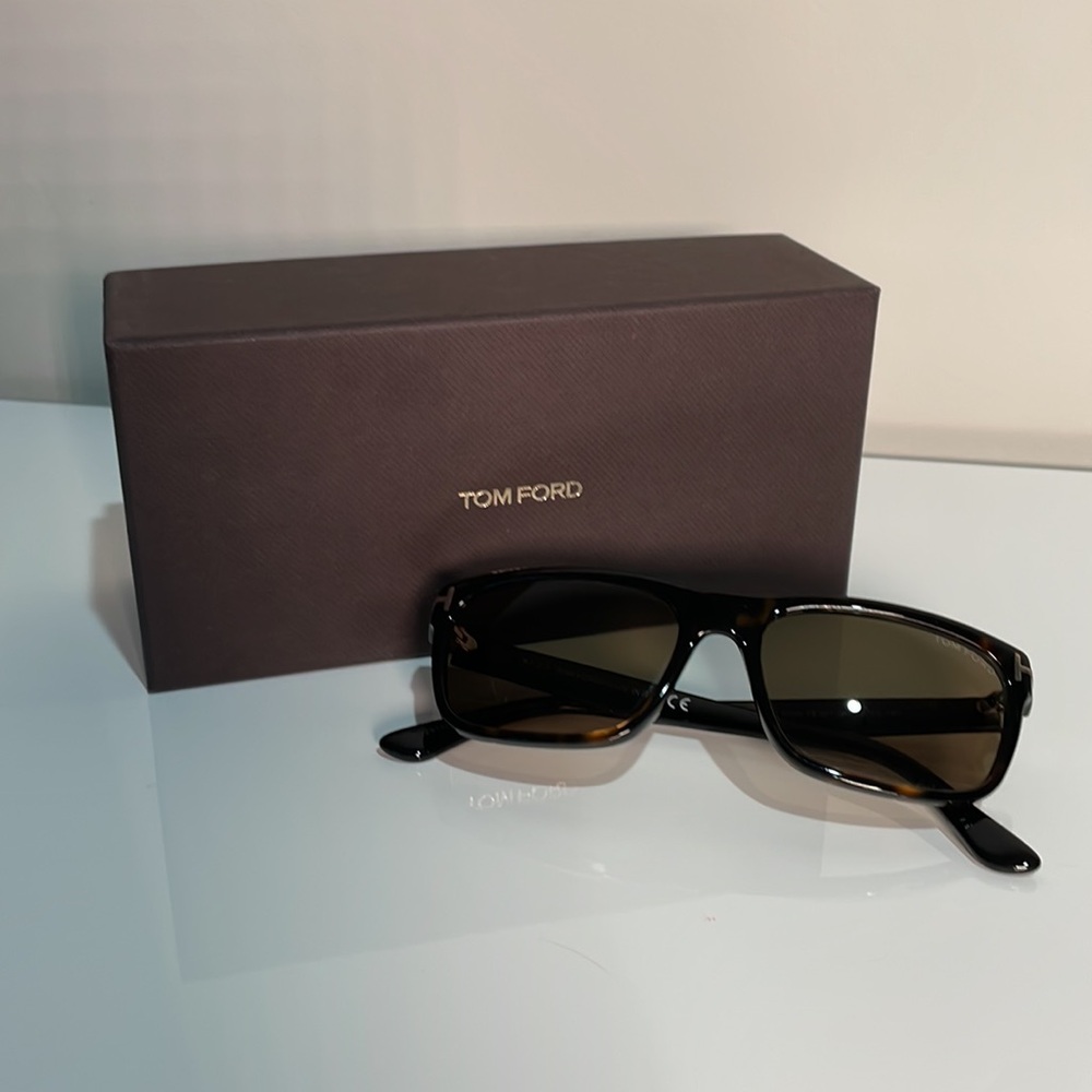 TOM FORD Mens Sunglasses - B8 Uomo